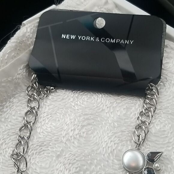 NY & Co. Necklace Pearl Silver Crystal Teardrop New York and Company Necklace - Picture 8 of 8